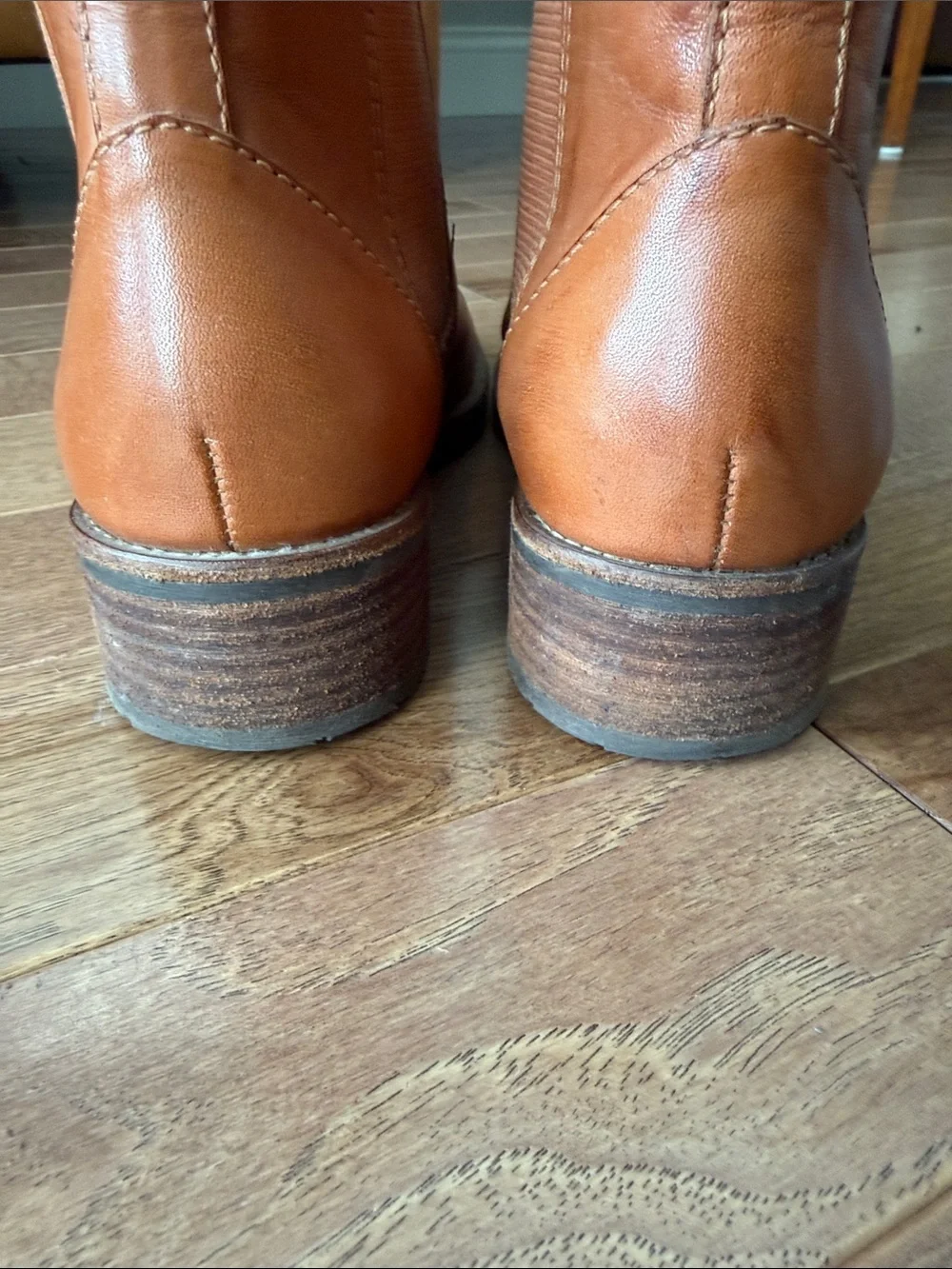 L.L. Bean vintage cognac leather chelsea boots lug sole 8.5 women’s